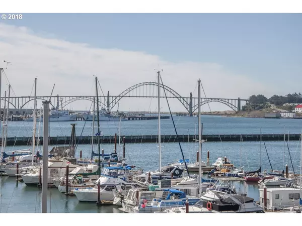 Newport, OR 97365,890 SE BAY BLVD #305