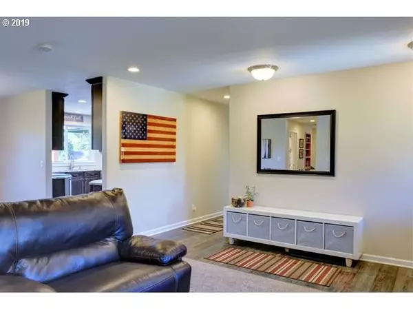 Veneta, OR 97487,25660 TIDBALL LN