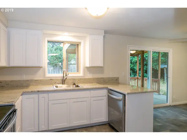 2192 CHURCHILL ST, Eugene, OR 97405