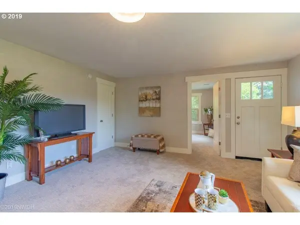 2580 GILHAM RD, Eugene, OR 97408