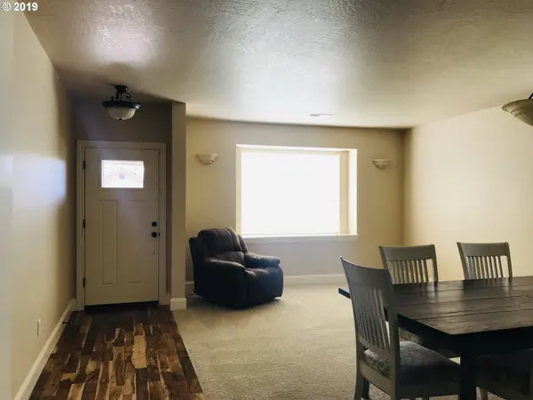 3095 Arrowhead Street, Eugene, OR 97401