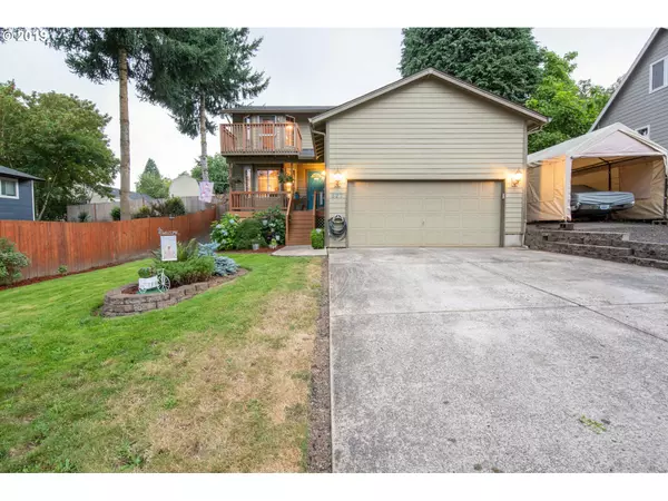 Camas, WA 98607,527 NW ELM ST