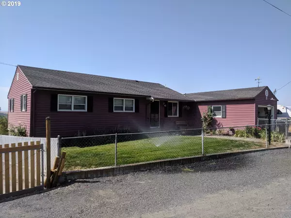 1214 NW FURNISH PL, Pendleton, OR 97801