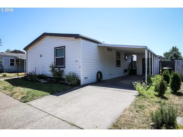 527 LOCHAVEN AVE, Springfield, OR 97477