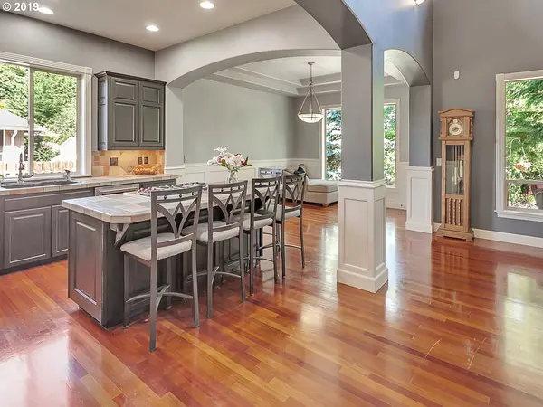 19492 ORCHARD GROVE DR, Oregon City, OR 97045