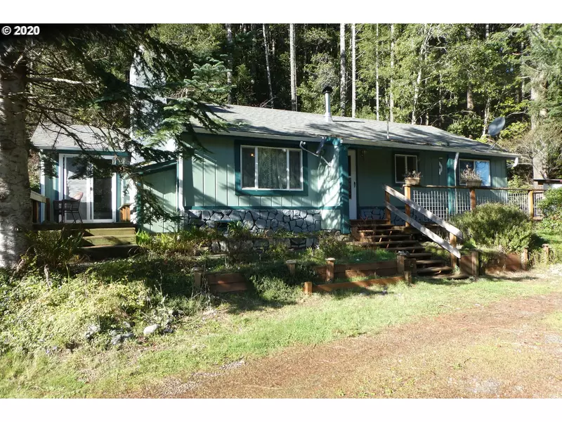 32280 CEDAR VALLEY RD, Gold Beach, OR 97444