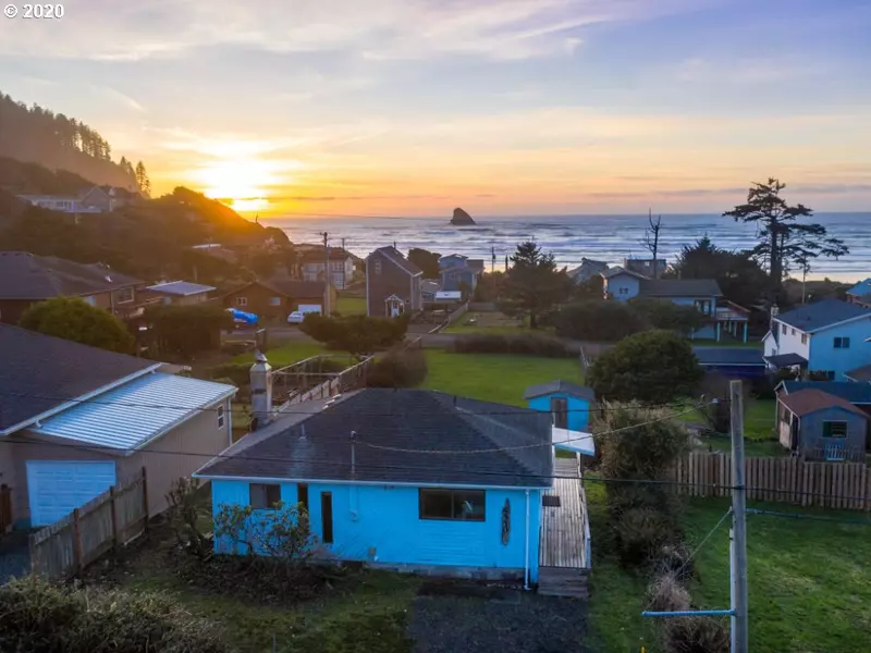 5530 FOURTH ST, Cape Meares, OR 97141