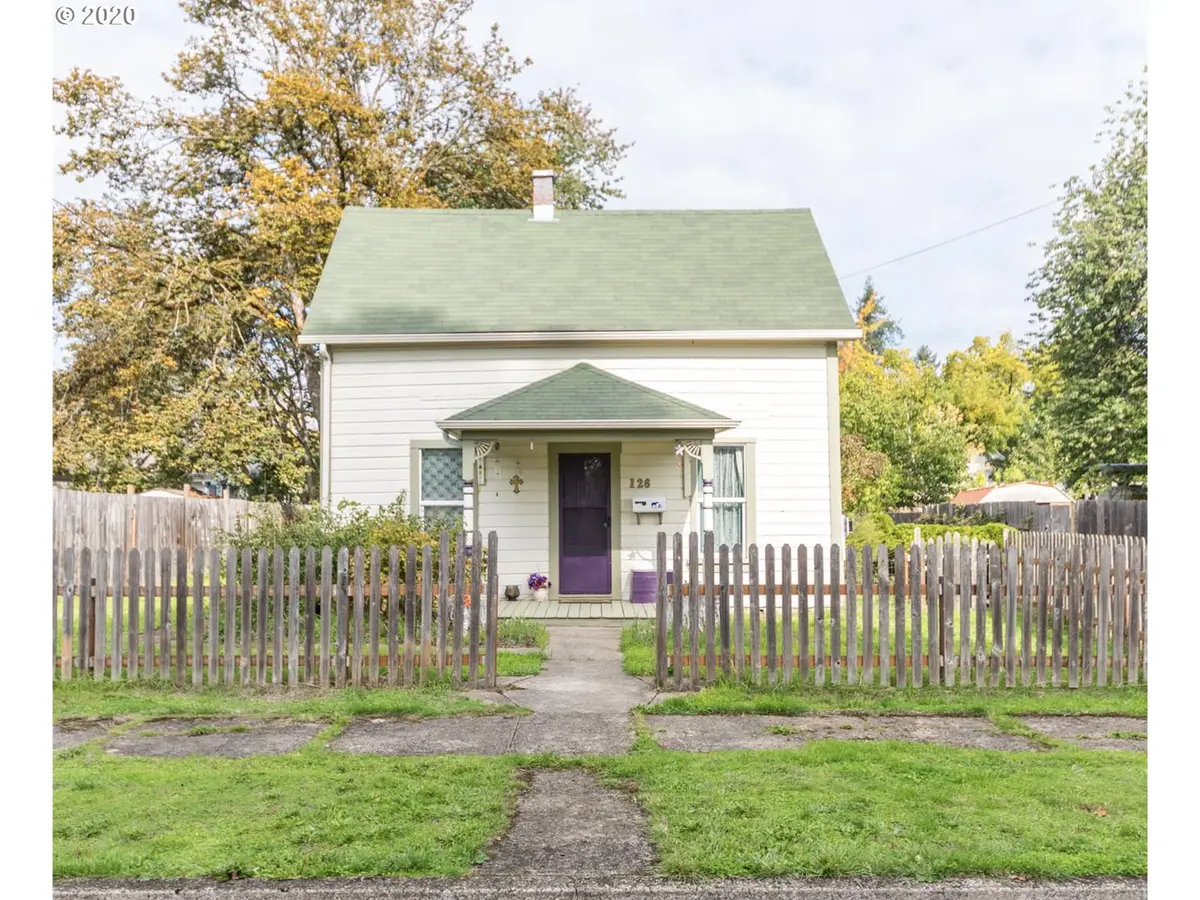 Cottage Grove, OR 97424,126 E MADISON AVE