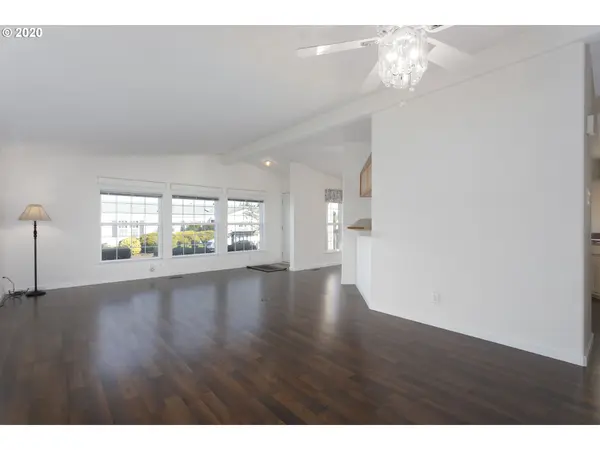 Vancouver, WA 98684,16500 SE 1ST ST #124