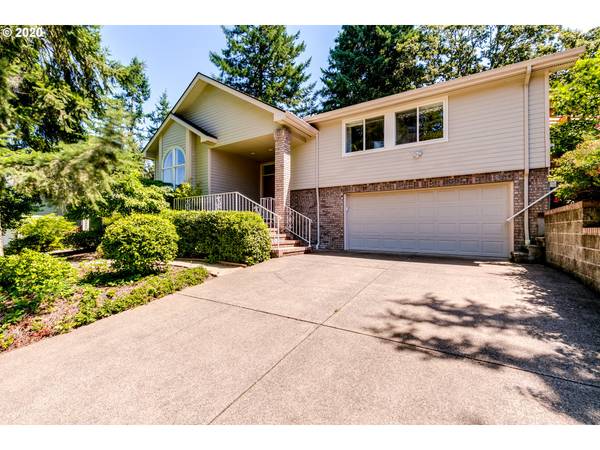 2627 MOON MOUNTAIN DR, Eugene, OR 97403