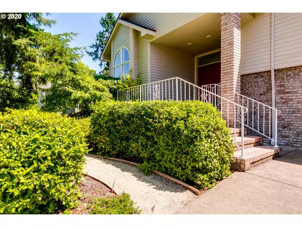 Eugene, OR 97403,2627 MOON MOUNTAIN DR