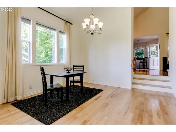 Eugene, OR 97403,2627 MOON MOUNTAIN DR