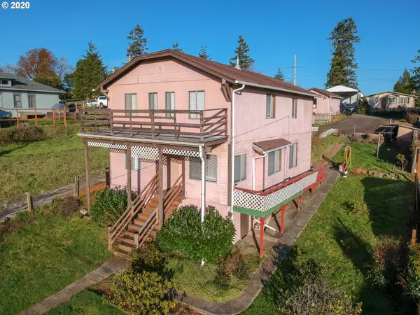 1250 S 10TH, Coos Bay, OR 97420