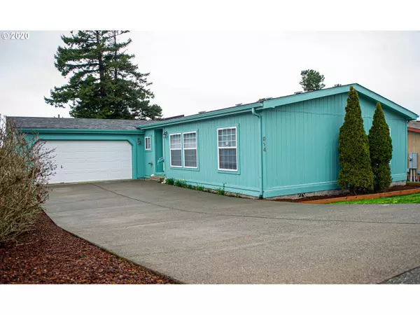 914 STILLWATER DR, Coos Bay, OR 97420