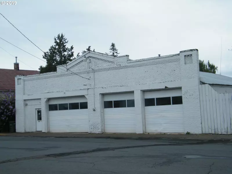 901 ALDER ST, Elgin, OR 97827