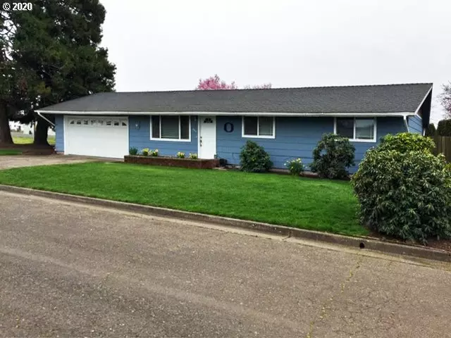 390 N 7TH PL, Harrisburg, OR 97446