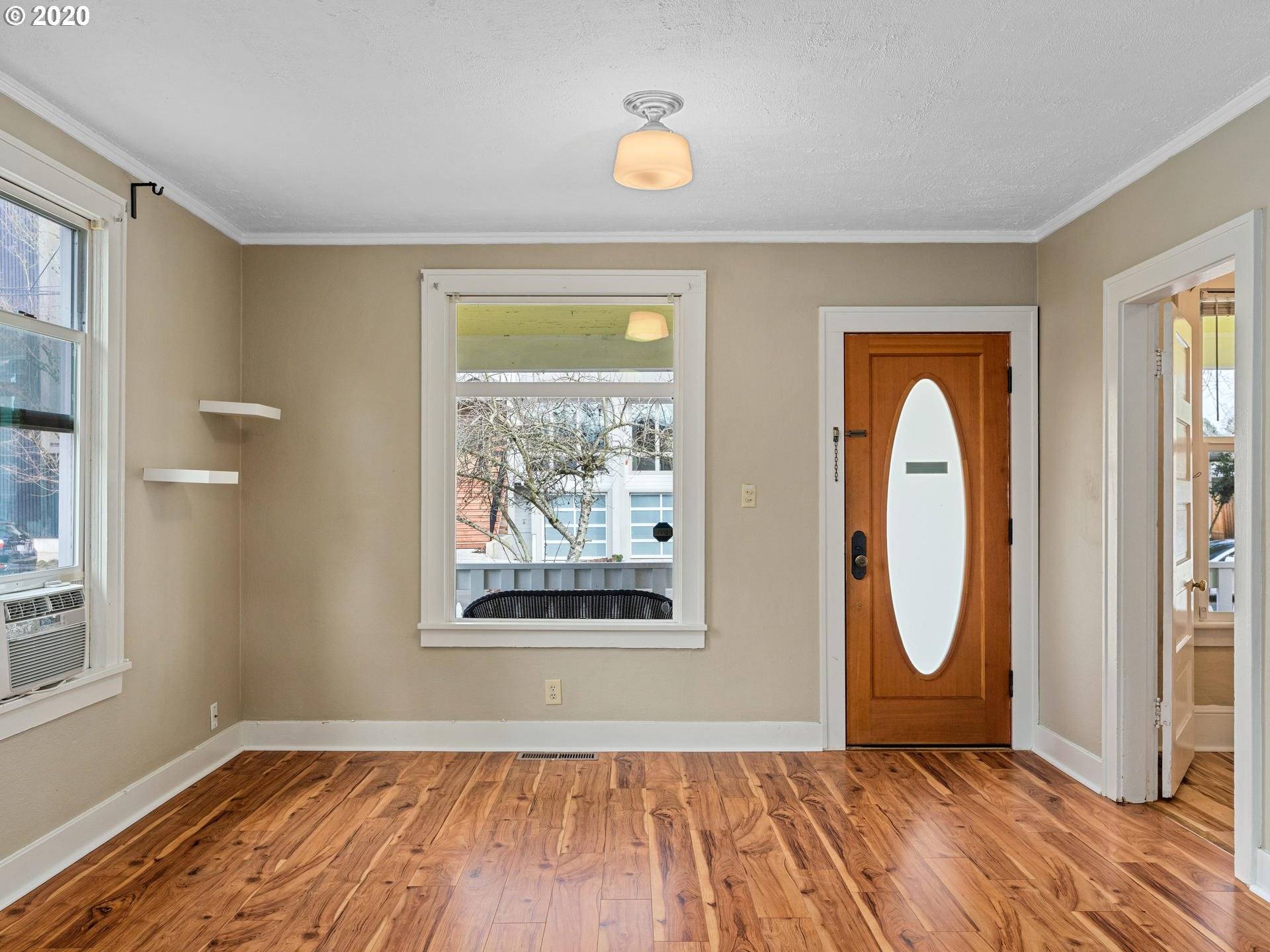Portland, OR 97202,1326 SE LAMBERT ST