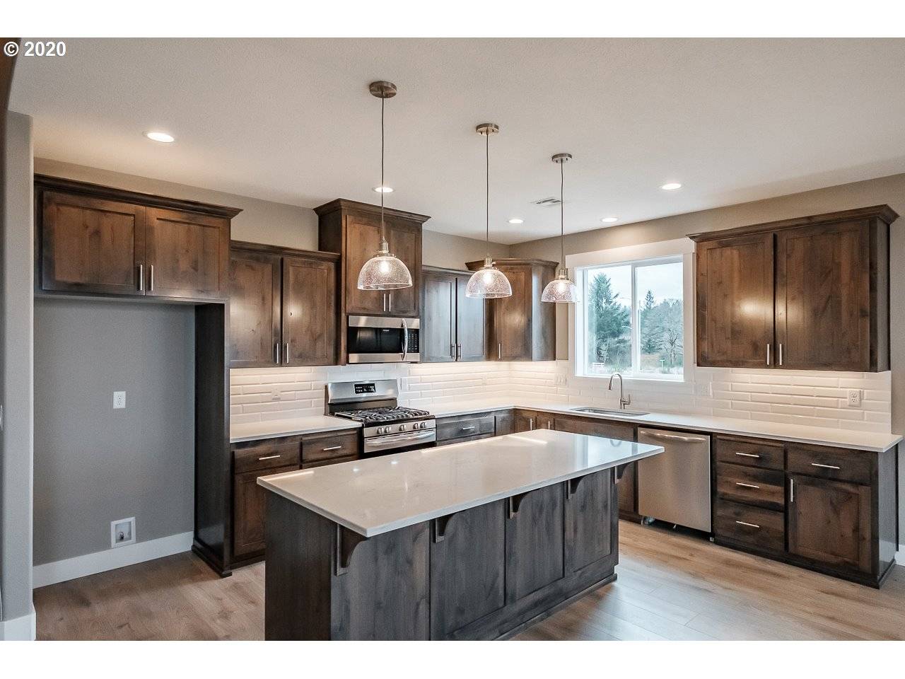 Salem, OR 97306,1209 THUNDERBIRD AVE