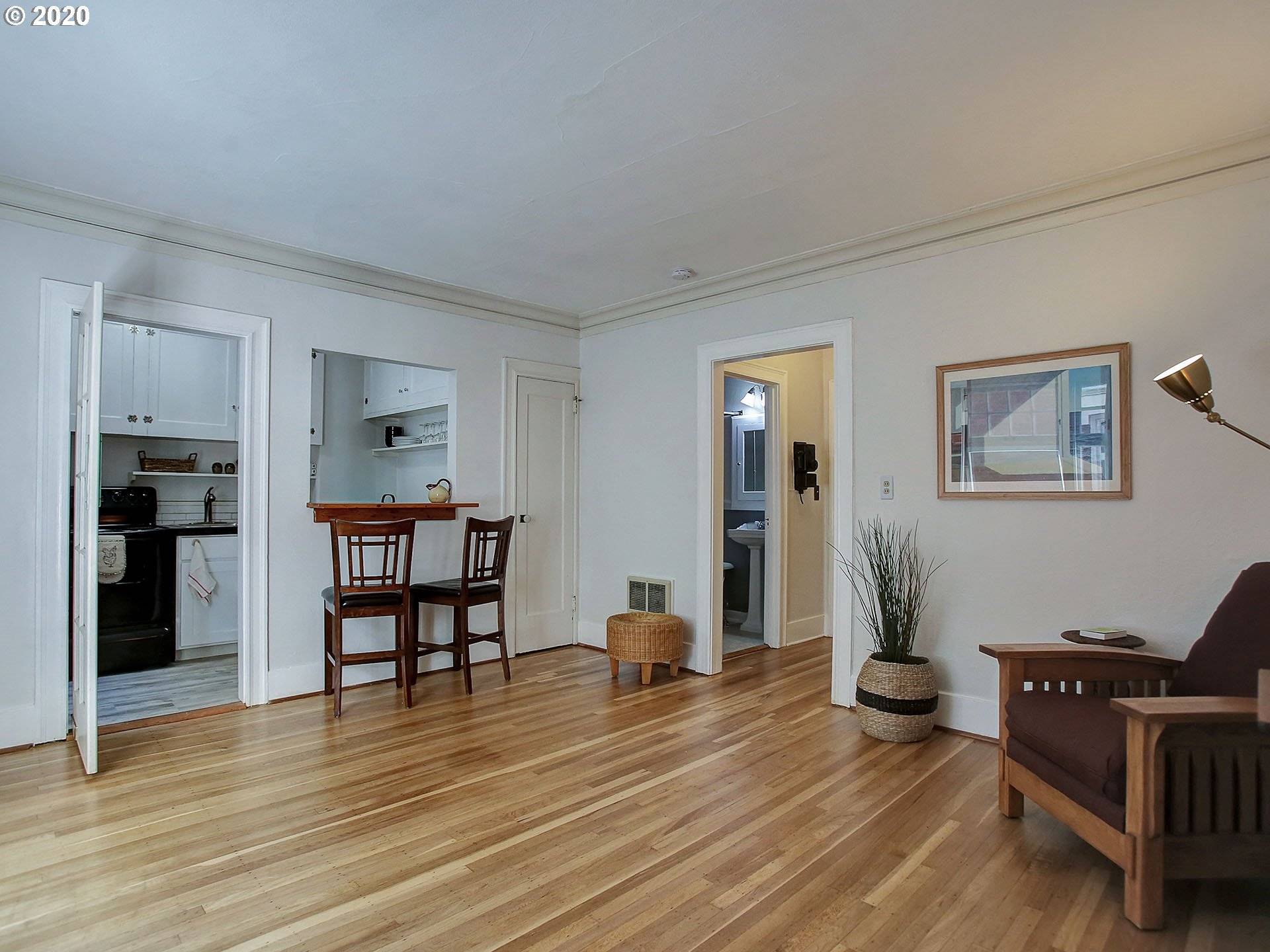 Portland, OR 97209,1811 NW COUCH ST #412