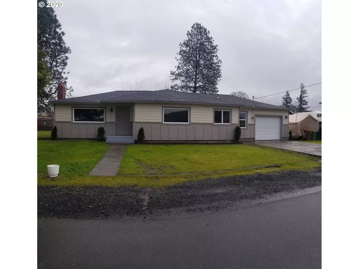 St Helens, OR 97051,324 N 18TH ST