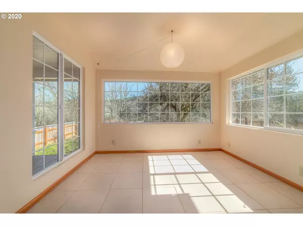 Cottage Grove, OR 97424,73546 ABEENE LN