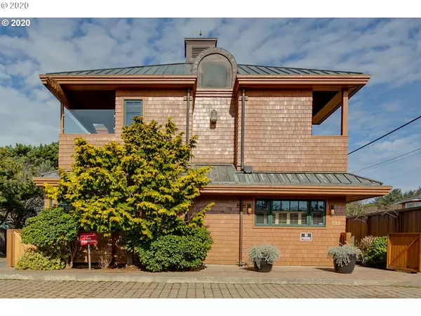 122 W Monroe ST, Cannon Beach, OR 97110