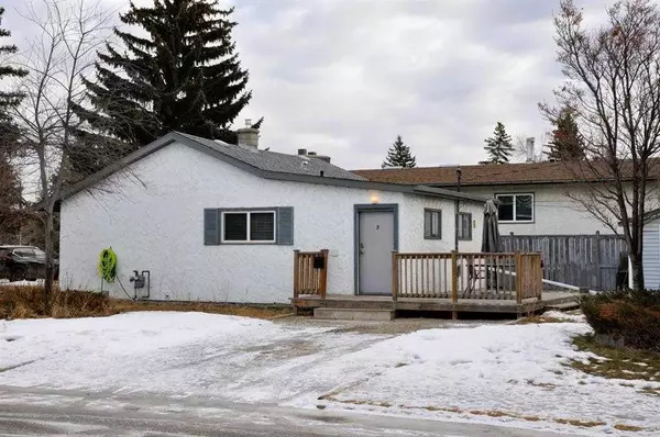 Calgary, AB T3B 1Z2,7947 47 AVE NW