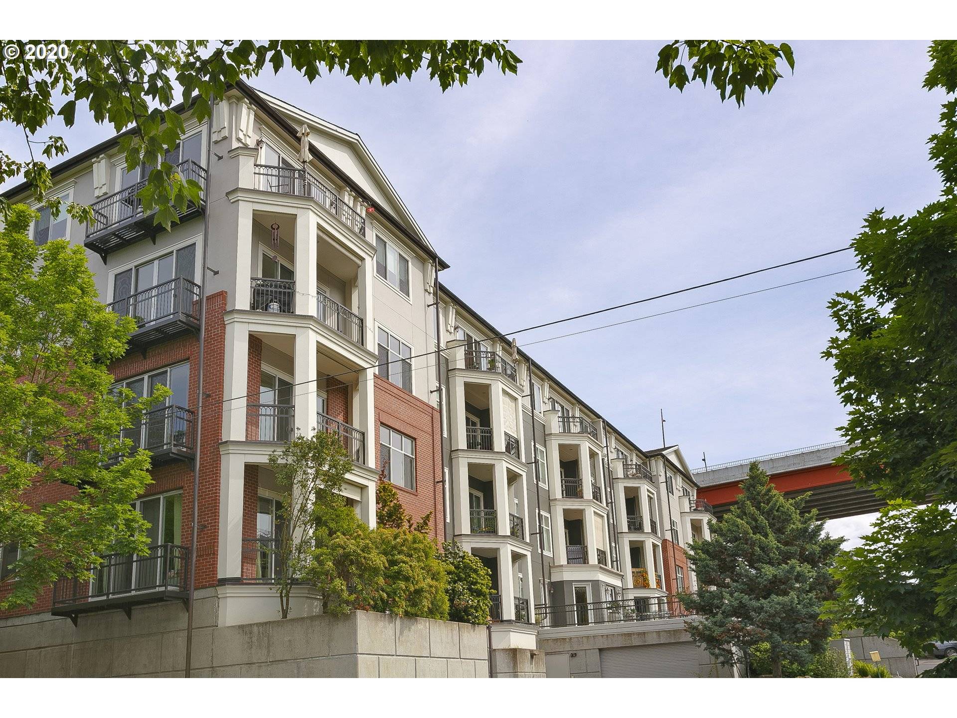 196 SE SPOKANE ST #201, Portland, OR 97202