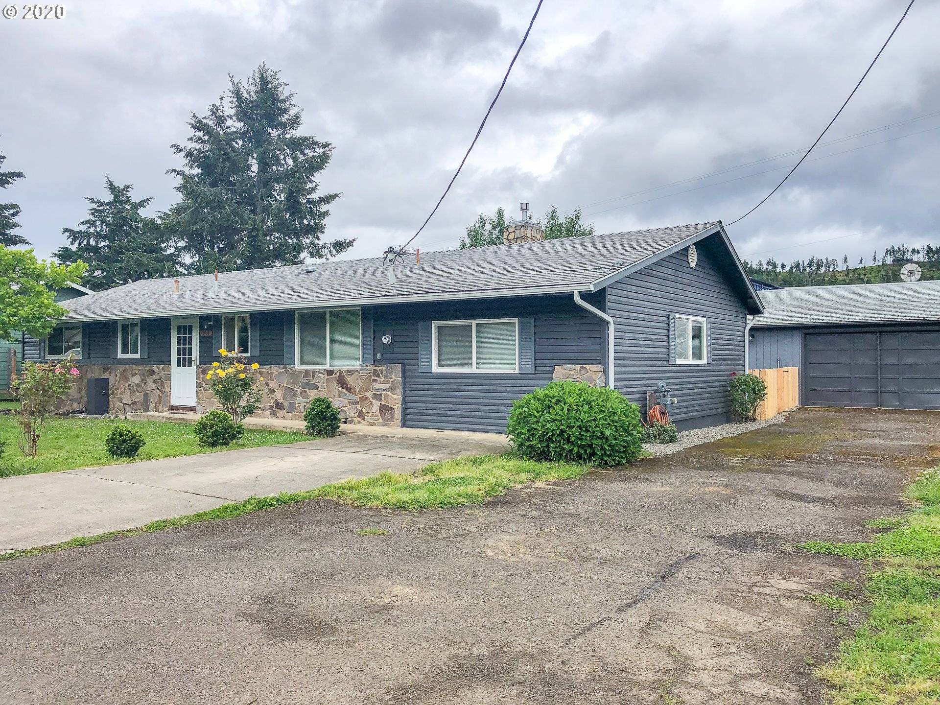 846 E FIRST AVE, Sutherlin, OR 97479