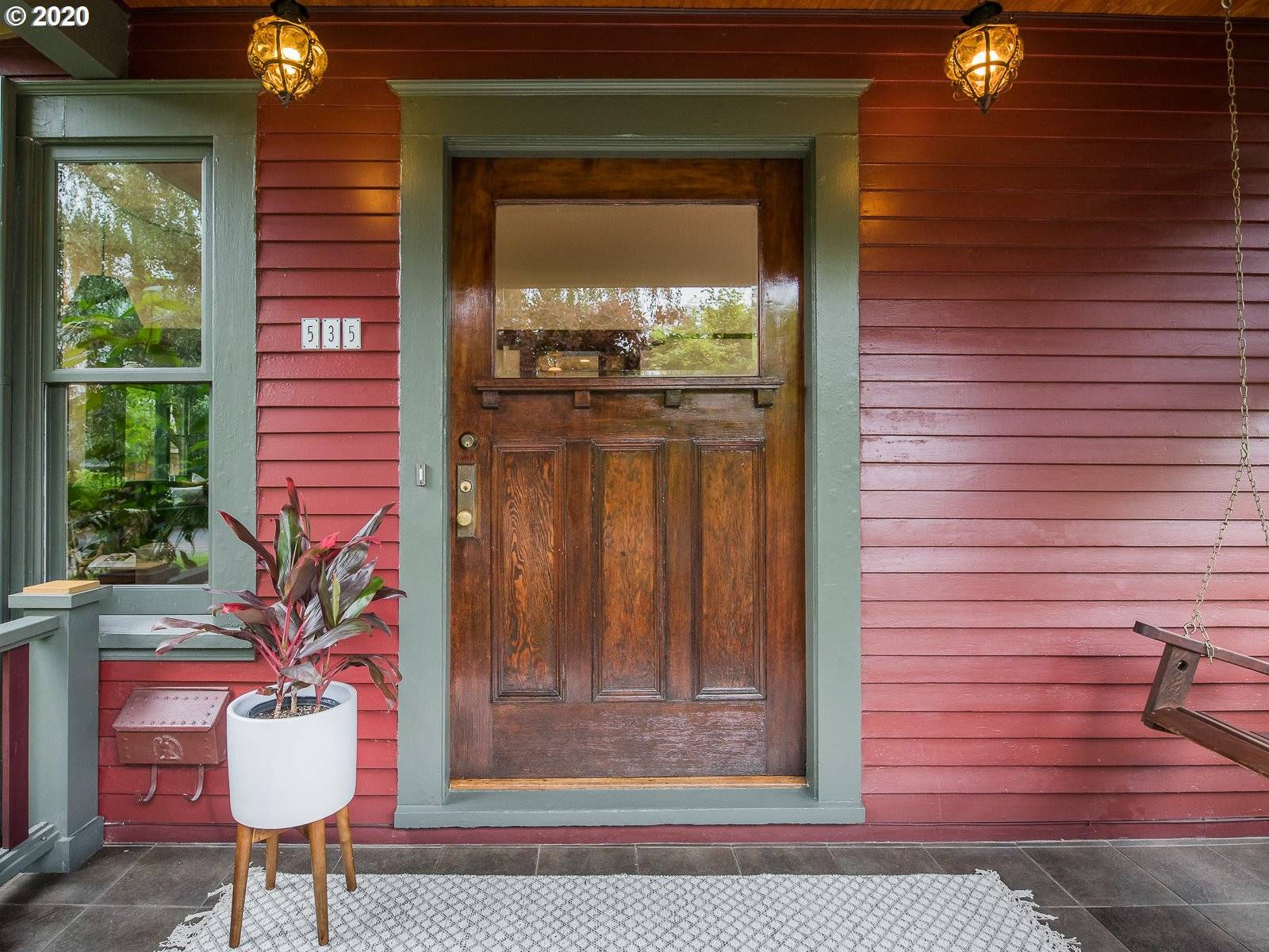 Portland, OR 97232,535 NE LAURELHURST PL