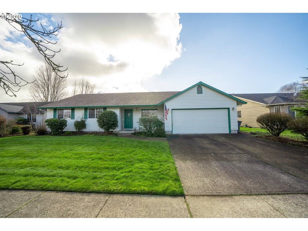 1858 SW Acorn CT, Mc Minnville, OR 97128