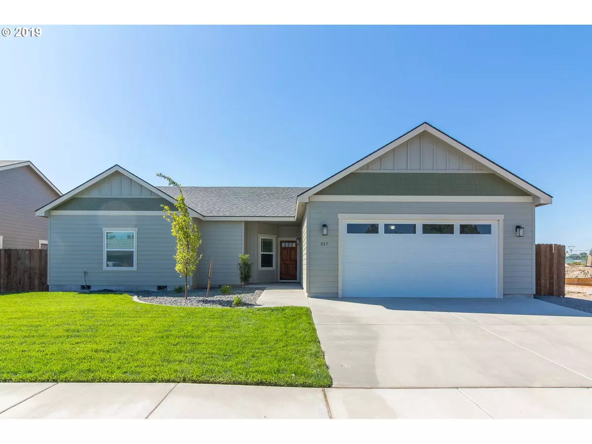 Hermiston, OR 97838,938 SW COYOTE DR