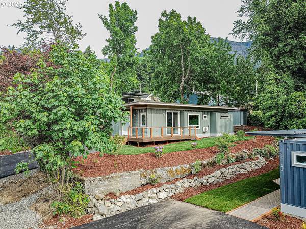 15 SW REGULATOR ST, Cascade Locks, OR 97014