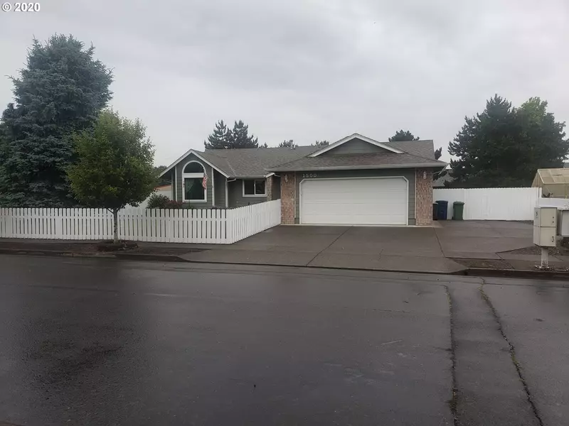 1500 JAY CT, Stayton, OR 97383