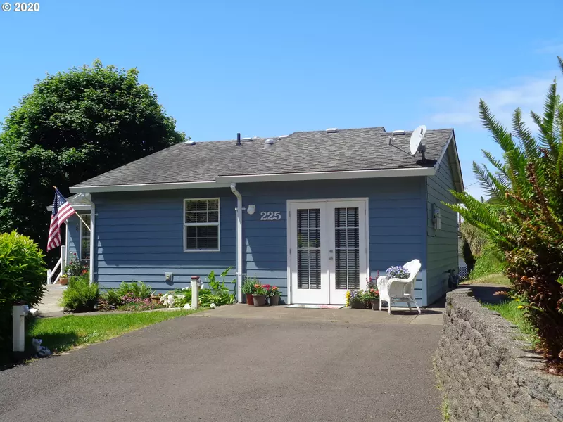 225 SE DERRICK ST, Depoe Bay, OR 97341