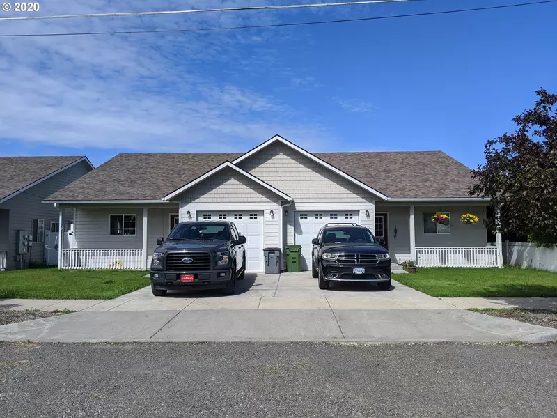 1406 HALL ST, La Grande, OR 97850