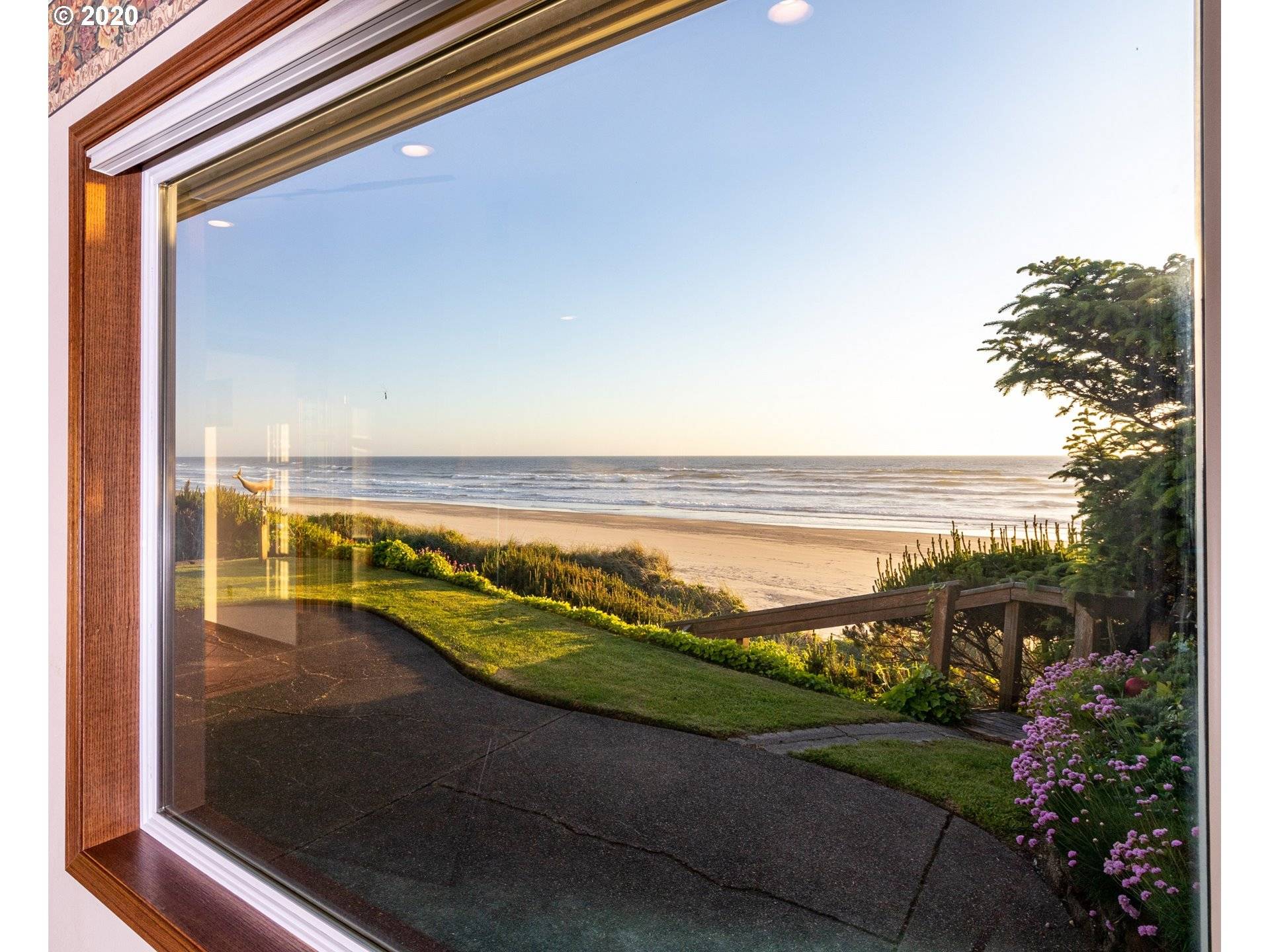 Waldport, OR 97394,4986 SW SURF PINES LN