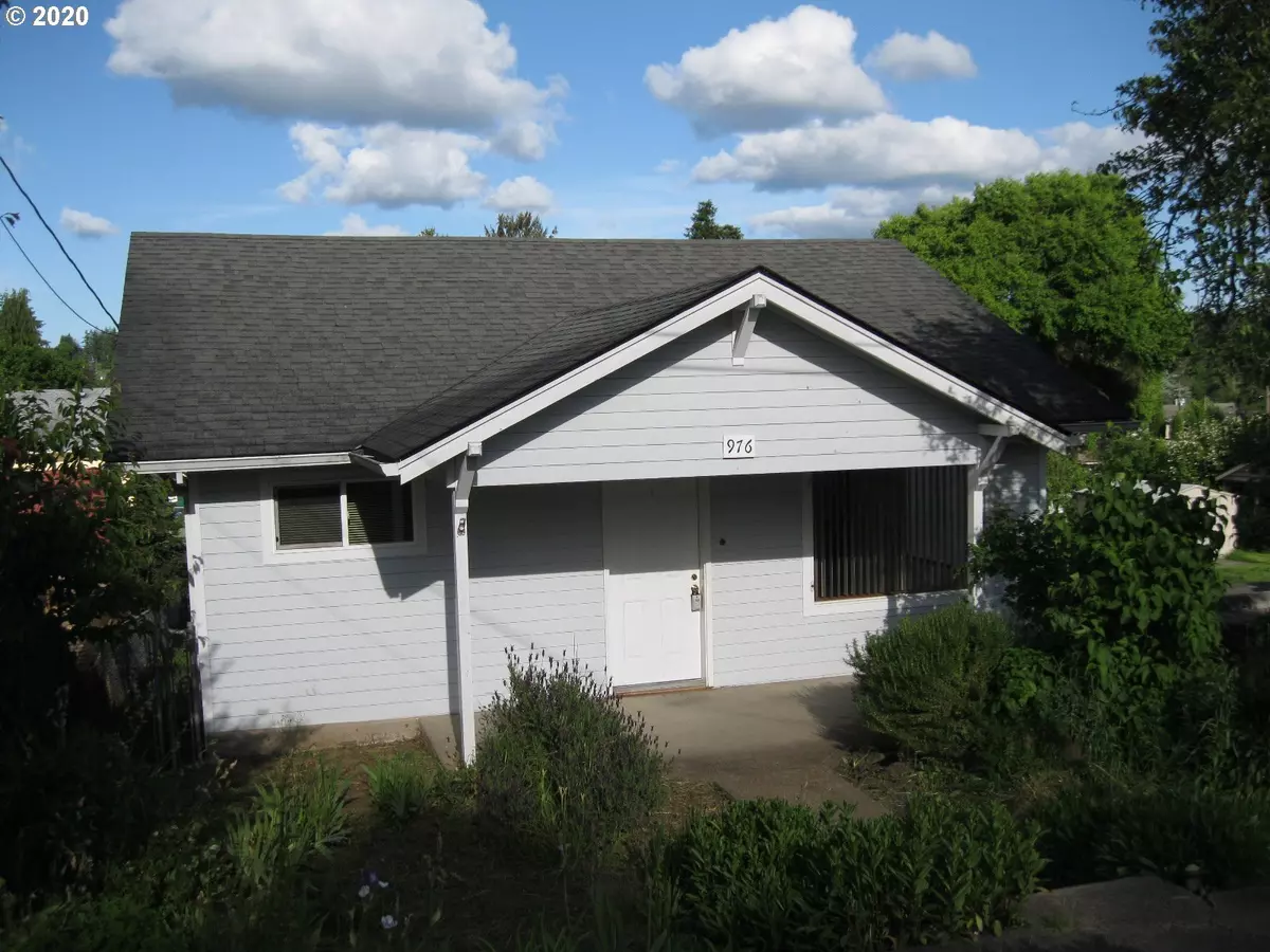 Vernonia, OR 97064,976 2ND AVE