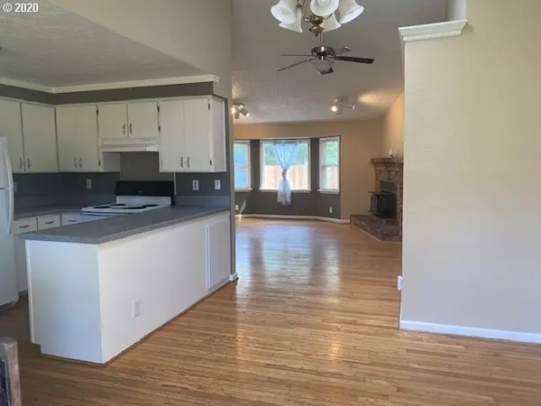 5494 A ST, Springfield, OR 97478