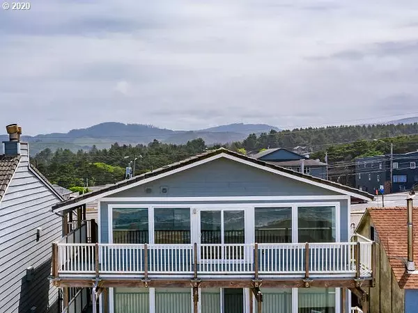 257 SW EBB AVE #3, Lincoln City, OR 97367