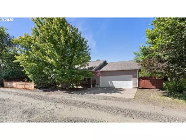 525 N 12TH ST, Philomath, OR 97370