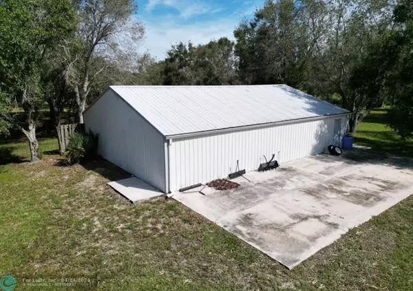 Okeechobee, FL 34974,193 193 SW 67th Dr.