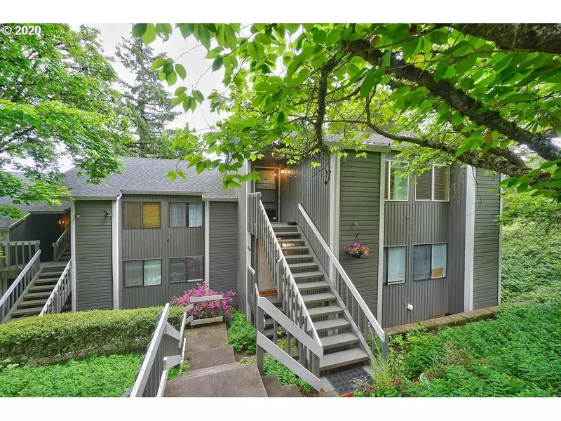 44 EAGLE CREST DR #41, Lake Oswego, OR 97035