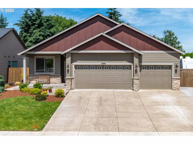 2345 THOMAS WAY, Hubbard, OR 97032