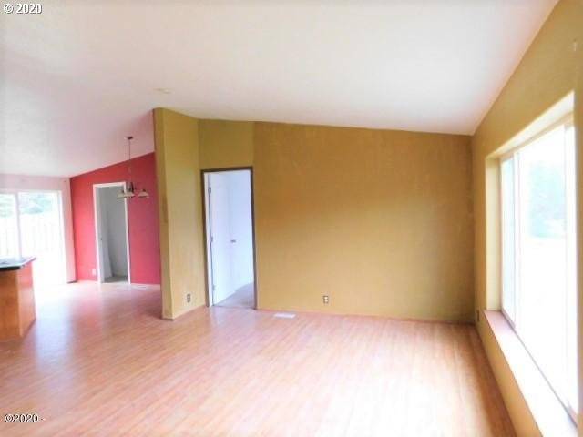Waldport, OR 97394,445 SW DOUBLE EAGLE DR