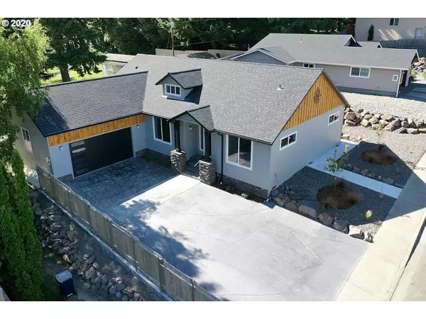 7164 Vista Ridge DR, Brookings, OR 97415