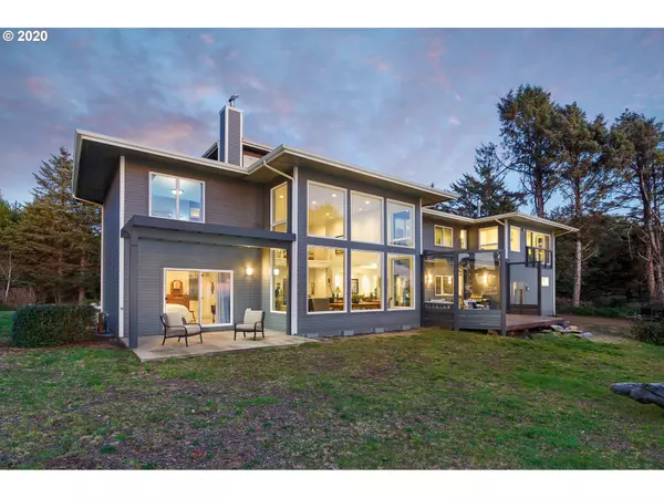 7710 NW SPRUCE POINTE LN, Seal Rock, OR 97376