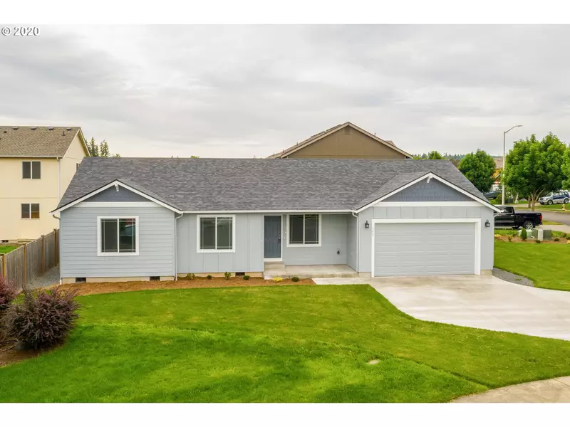 220 WIND RIVER DR, Chehalis, WA 98532