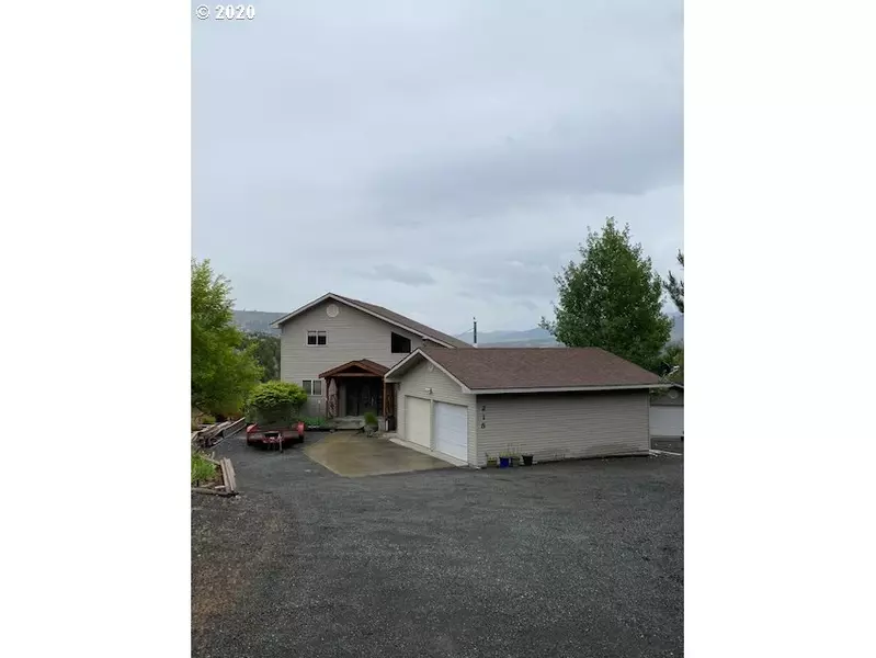 215 Valley View DR, John Day, OR 97845