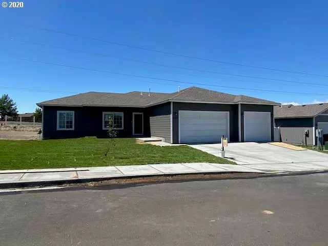 2710 Curlew ST, Umatilla, OR 97882